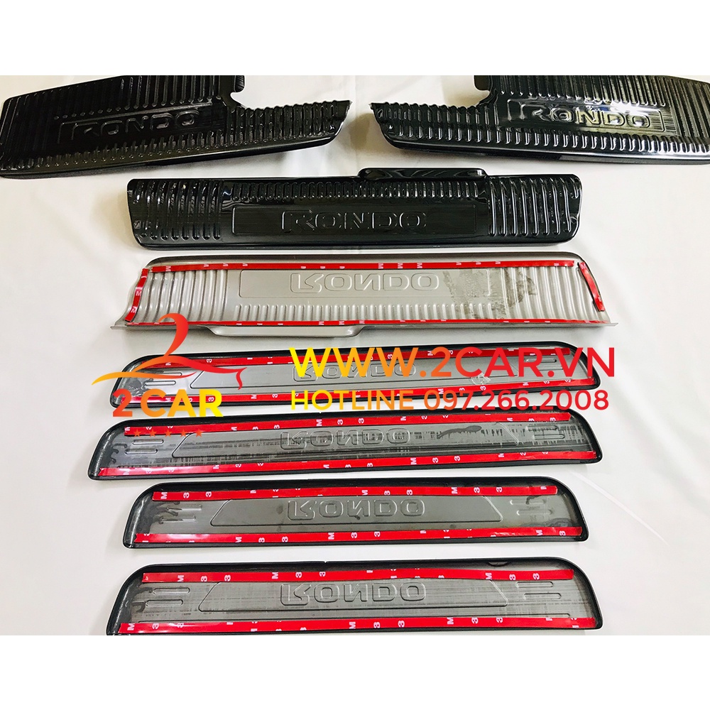 Ốp bậc cửa chân xe RONDO, nẹp bước chân Kia RONDO 2015-2021, chất liệu titan