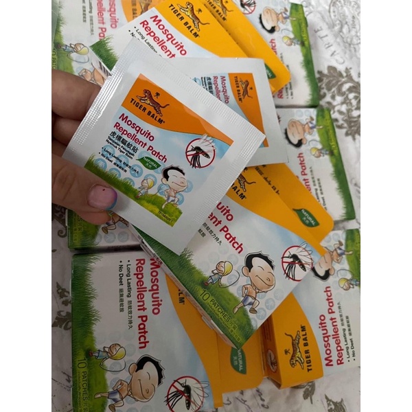 Miếng dán chống muỗi Tiger Balm Mosquito Repellent patch 1 hộp 10 miếng