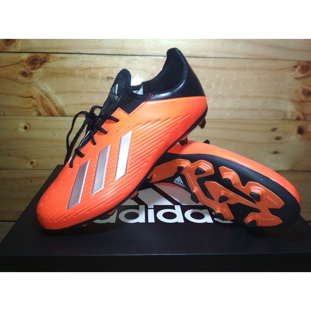 Giày Bốt Adidas X19 Thiết Kế Trẻ Trung Năng Động