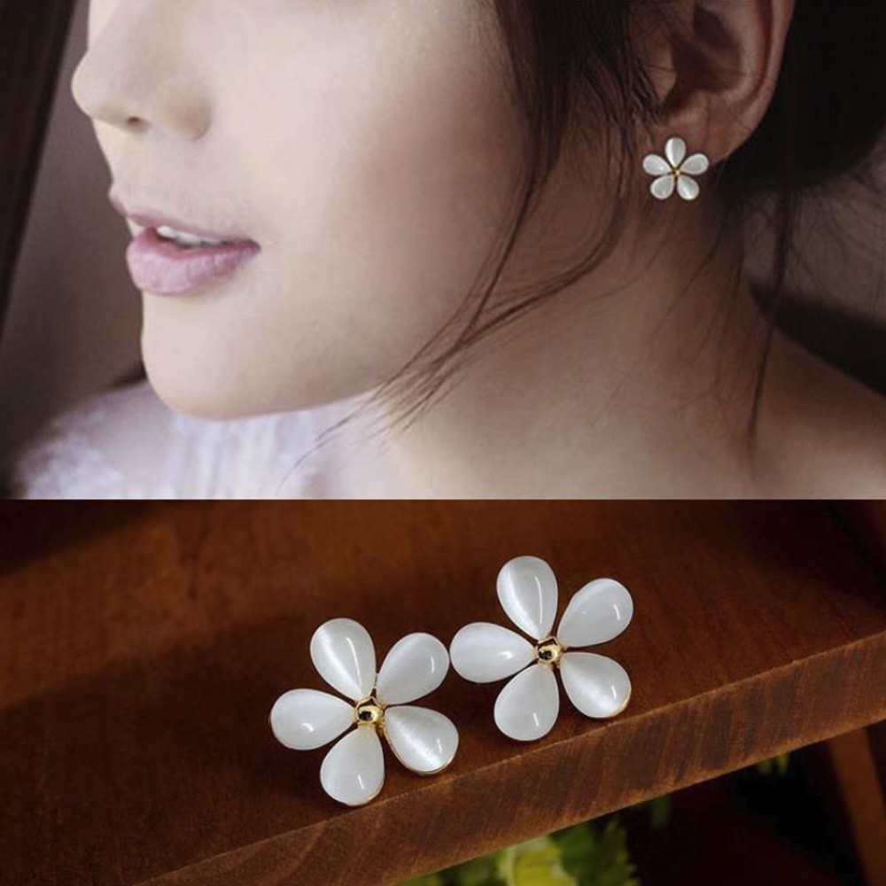Khuyên kẹp vành tai hình hoa đính đá opal không cần xỏ lỗ cho nữ