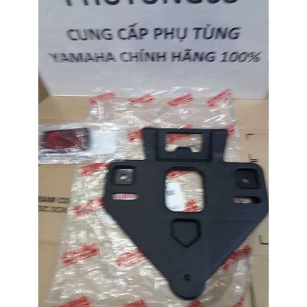Bộ giá đỡ biển số xe Yamaha