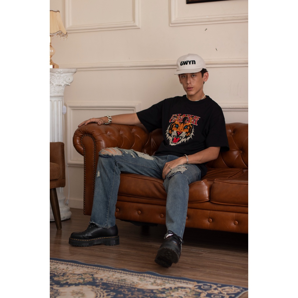 Áo thun " GWYN TIGER " unisex màu đen cotton dày dặn