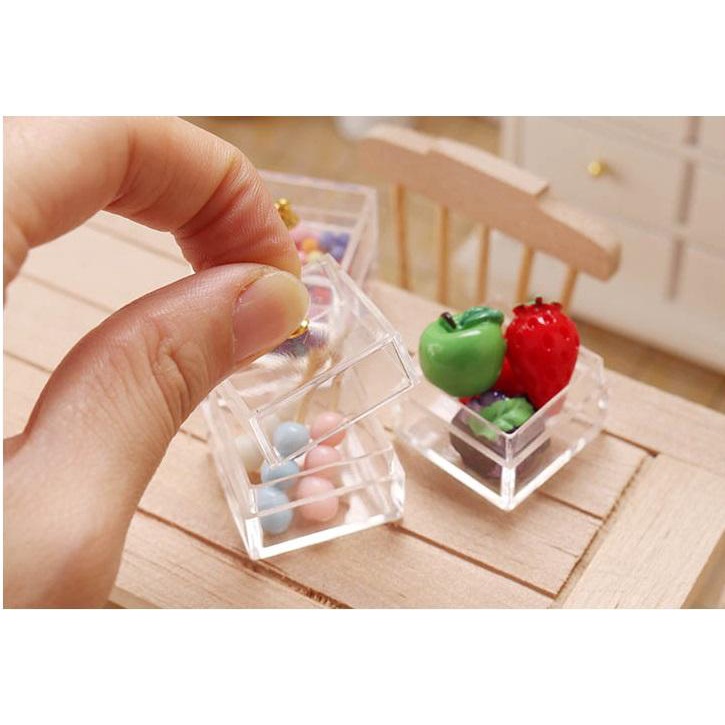 Mô hình hộp mica đựng phụ kiện búp bê
