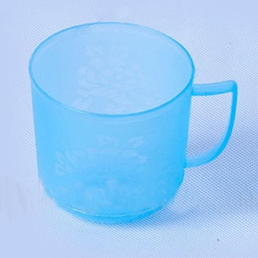 Cốc nhựa uống nước có quay cầm bé việt nhật