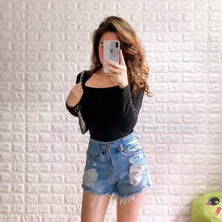 Áo Thun cổ vuông