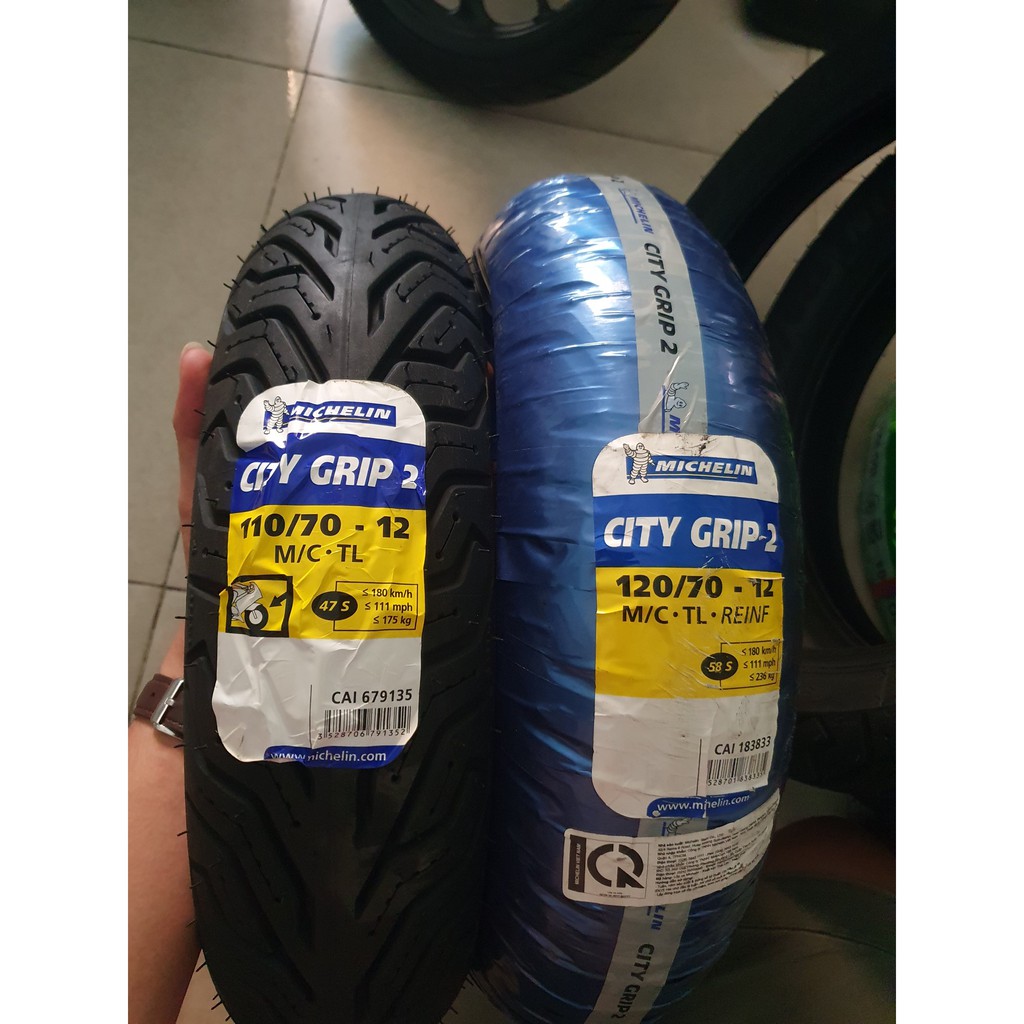 Cặp vỏ lốp xe Michelin City Grip 2 cho Vespa Sprint size 110/70-12 & 120/70-12, vỏ ko ruột - giá 1 cặp.