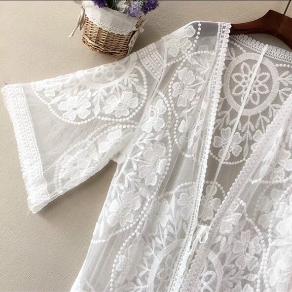 Áo choàng kimono dáng dài ren hoa tròn đi biển