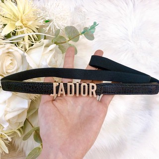 Đai nịt bản nhỏ phối đầm váy belt