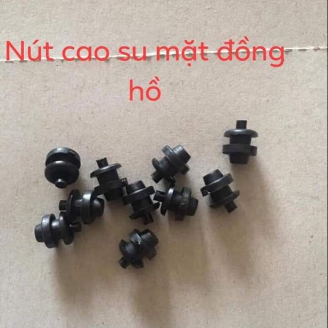 Núm cao su mặt đồng hồ