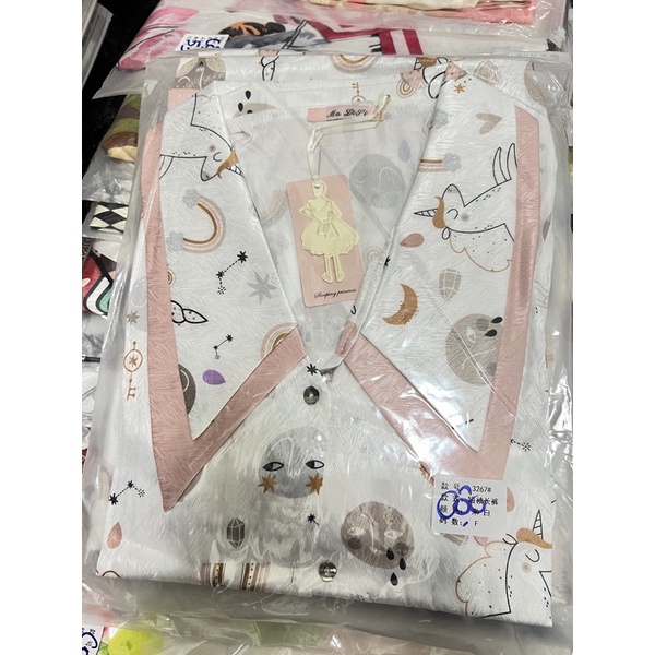 Bộ pijama lụa xước Quảng Châu cao cấp tay ngắn thỏ -dâu