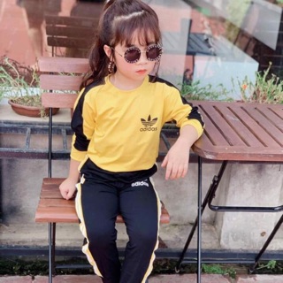 Bộ thể thao adidas bé gái