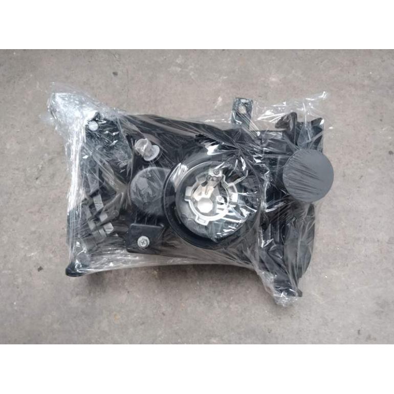 Đèn pha Zace đời từ 2002 đến 2005 -tặng vòng xoay hương hoa