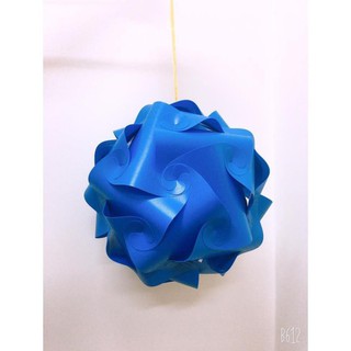 Đèn lồng nhựa tú cầu IQ xuyên sáng trang trí Tết cho quán cafe, sân vườn, nhà hàng, đường phố....