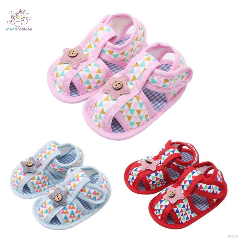 Giày có quai hậu thiết kế ngôi sao dễ thương cho bé