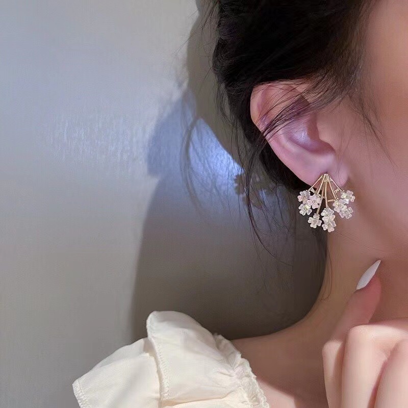 MELY - BÔNG TAI HOA TRẮNG 108