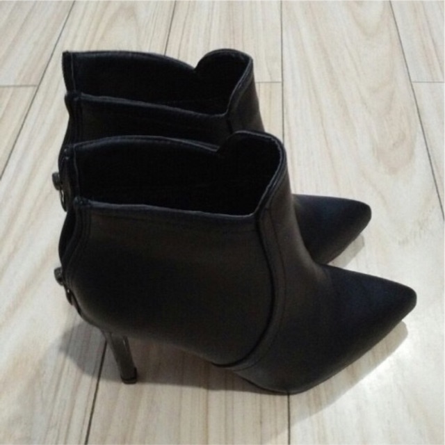 Giày bốt da cổ ngắn sành điệu cho nữ | BigBuy360 - bigbuy360.vn