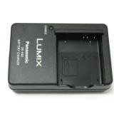 Sạc máy ảnh Panasonic DE-A82  - Hàng nhập khẩu