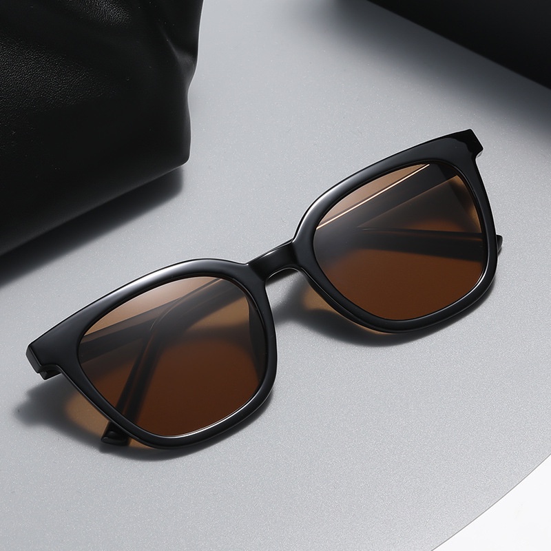 Sunglasses New Trend Sunglasses Retro Couple Fashion Sunglasses Men and Women Sunglasses Beach Travel Sunglasses
