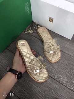 Dép chanel quai trong đinh