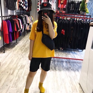 Áo polo trơn màu vàng. Basic polo. Áo unisex