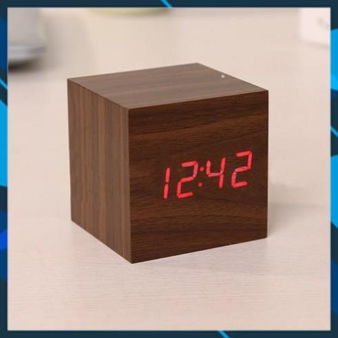 [XẢ HÀNG] Đồng hồ LED để bàn giả gỗ đẹp lạ nhiều chức năng hay tại HCM