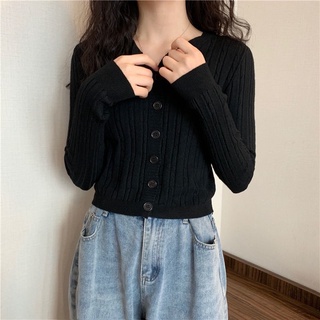 Áo len vặn thừng cổ tròn