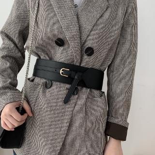 Áo khoác da màu đen phong cách vintage cá tính
