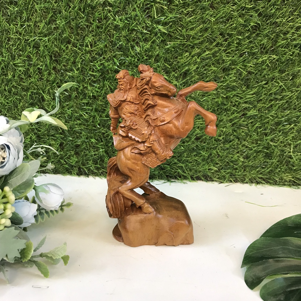 Tượng Quan Công Cưỡi Ngựa Cao 15cm Bẳng Gỗ Bách Xanh