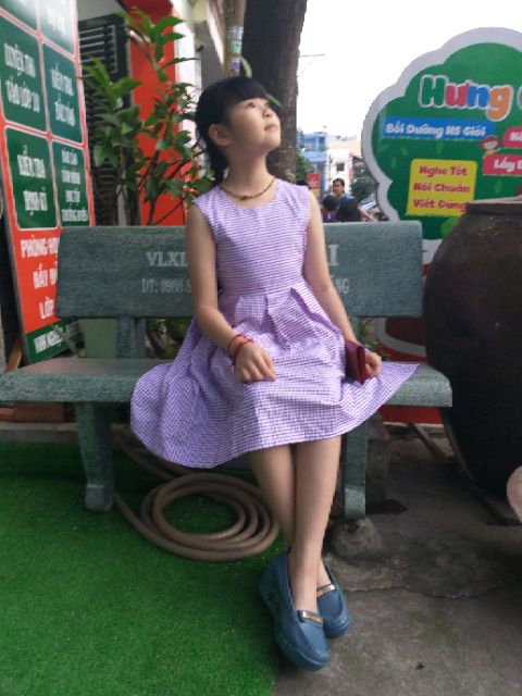 Đầm dây chéo lưng