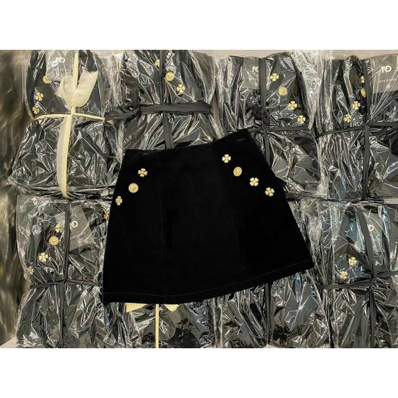 Chân váy nhung dáng A đính khuy đồng có lót quần trong CV1616 - NhiNhi Shop | BigBuy360 - bigbuy360.vn