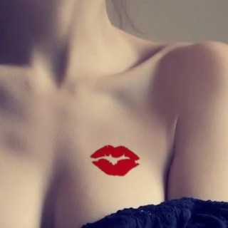 Hình xăm môi đẹp