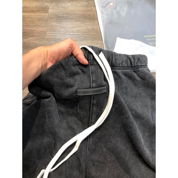 Quần wash loang essential fear of god chất liệu cotton