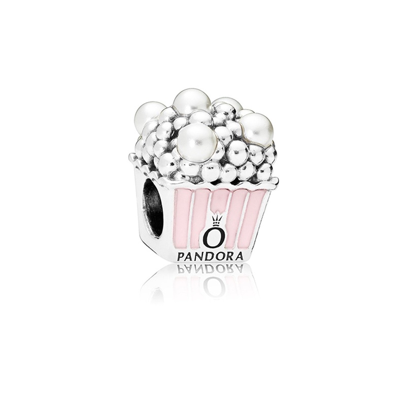 Vòng Tay Charm Của Bắp Rang