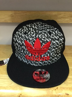 Mũ snapback Addidas đen MHH288