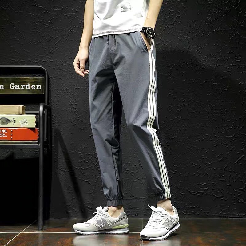 [Freeship Extra] Quần Jogger Kaki 3 sọc - Dáng Suông Unisex Nam Nữ Couple Chất Kaki Mịn Đẹp | BigBuy360 - bigbuy360.vn