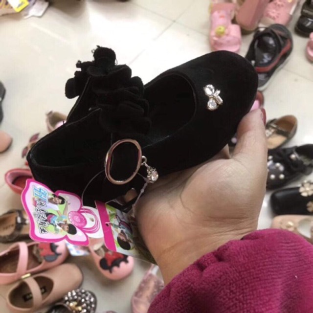 giầy búp bê