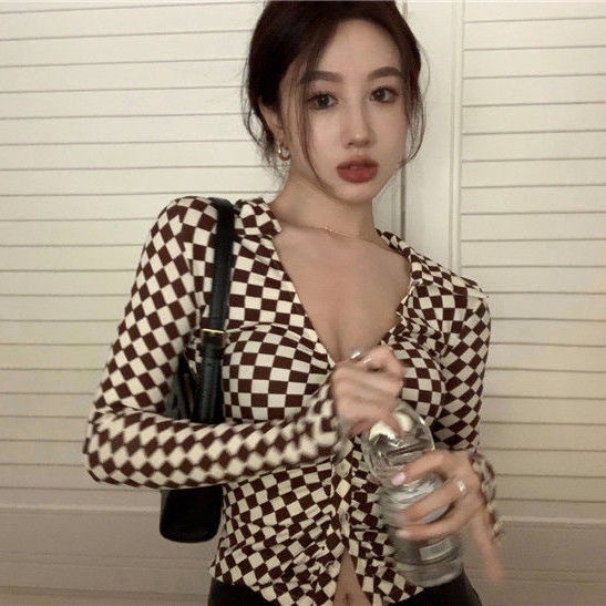 Áo Thun COZOK Croptop Tay Dài Cổ Chữ V Quyến Rũ