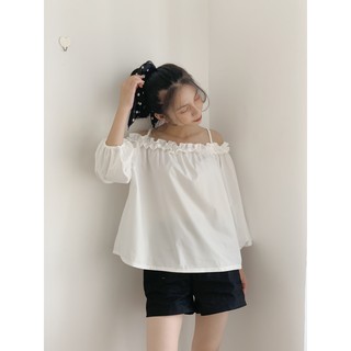 Áo trễ vai bèo tay bồng dây vai TKA236 1994Closet