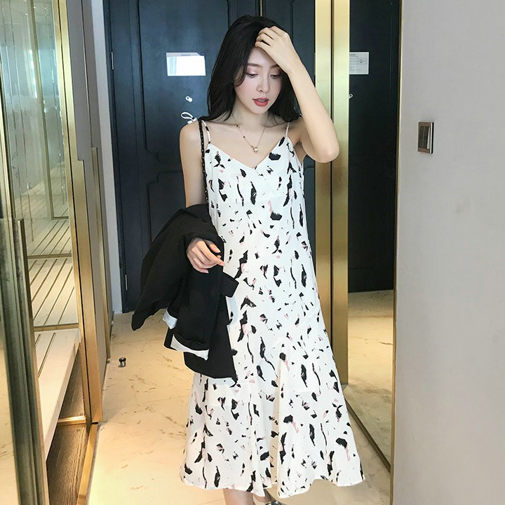 Good version Waist slim one-piece dress Korean style Floral dress High-quality spot Holiday skirt