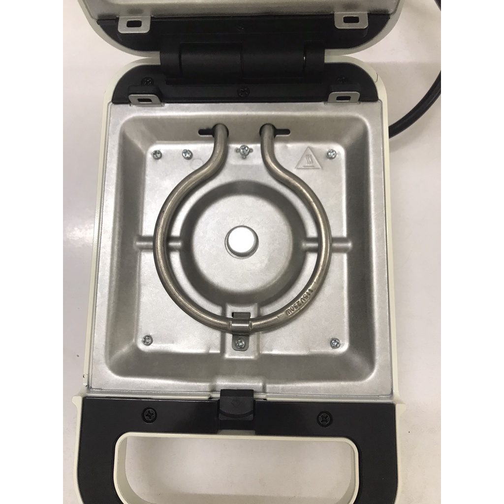 Kẹp nướng điện Sandwich Tiross TS9658 - Hàng Chính Hãng