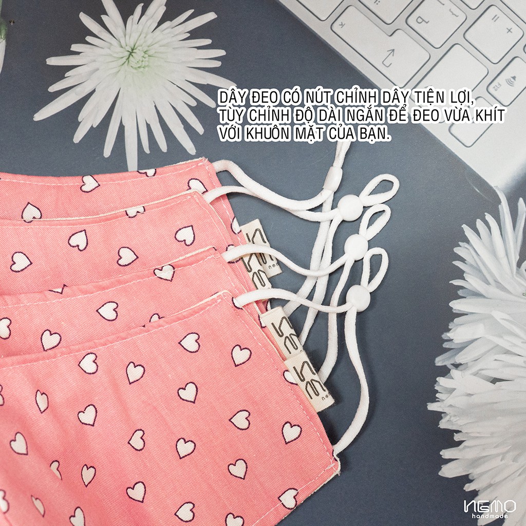 Khẩu Trang Vải 3 Lớp Họa Tiết Tim Nền Hồng, có nút tăng giảm dây tiện lợi dành cho người lớn cả nam và nữ - KTHTTN | BigBuy360 - bigbuy360.vn