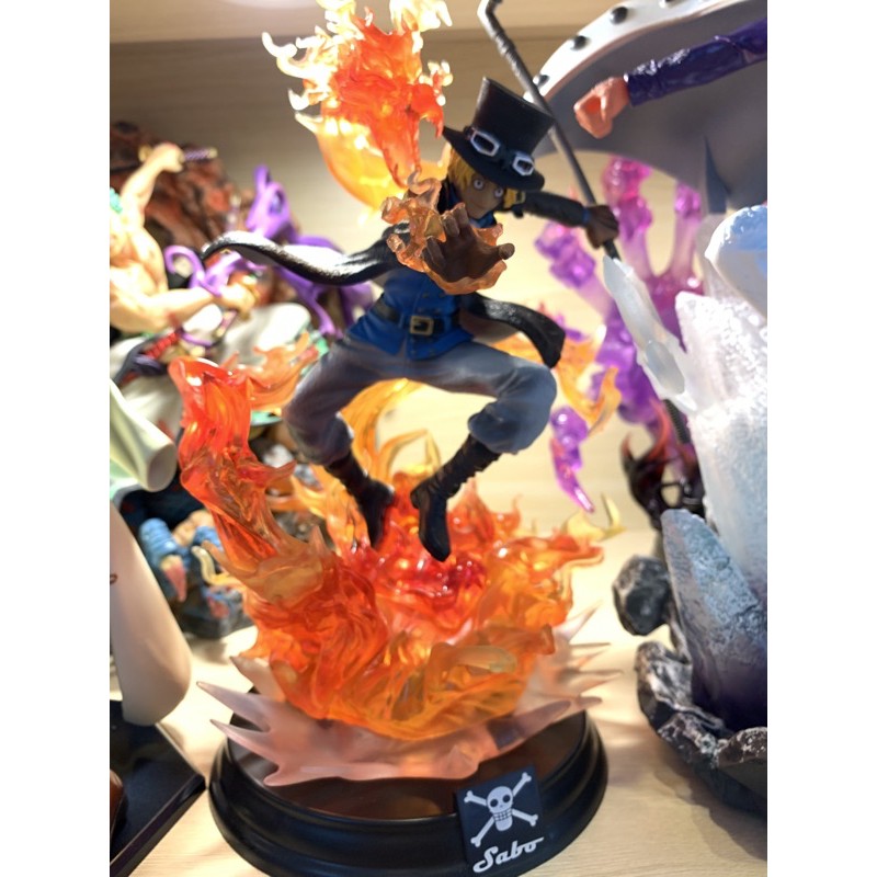 Mô hình One Piece Sabo hỏa chảo màu lửa 33cm