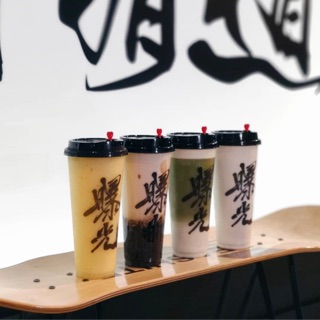 100 ly nhựa pp dày nắp tim 700ml + nắp trong/đen/trắng