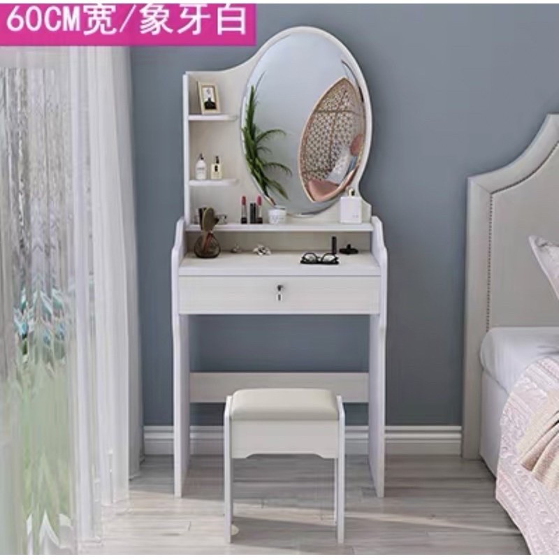 bàn phấn mini hình trái tim xinh xắn | BigBuy360 - bigbuy360.vn