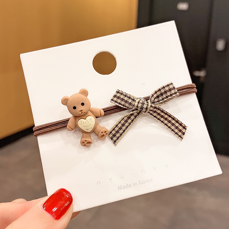 Cột tóc gấu nhỏ cute