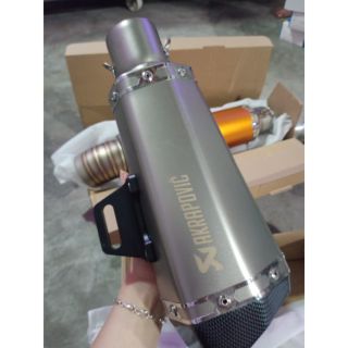 Pô Akapovic bạc hàng xịn full hộp và phụ kiện . lon pô ko cổ .