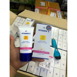 Kem Chống Nắng VITAMIN E Thái Lan