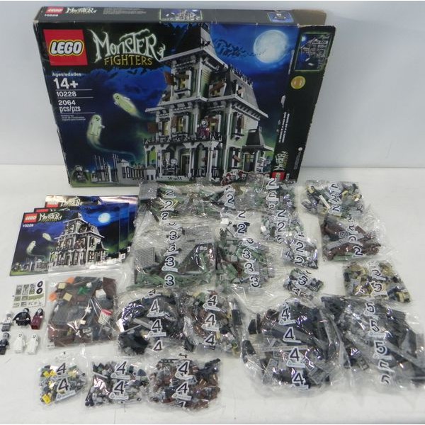 Lego Monster 10228 - Ngôi nhà ma quái