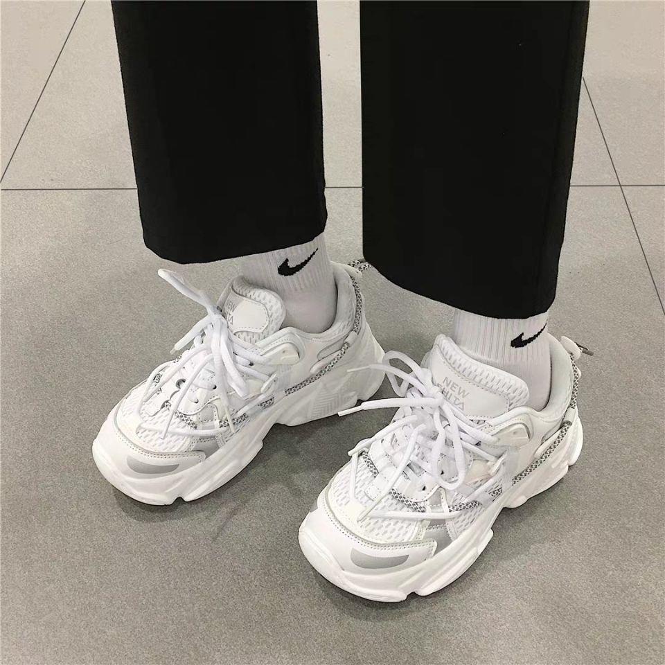 Giày Thể Thao Màu Đen Phong Cách Hàn Quốc Cá Tính Cho Nữ