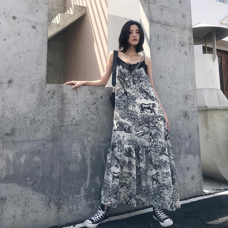 Đầm Hai Dây Cổ Chữ V Phong Cách Pháp Thời Trang Mùa Hè Mới 2022 Cho Nữ